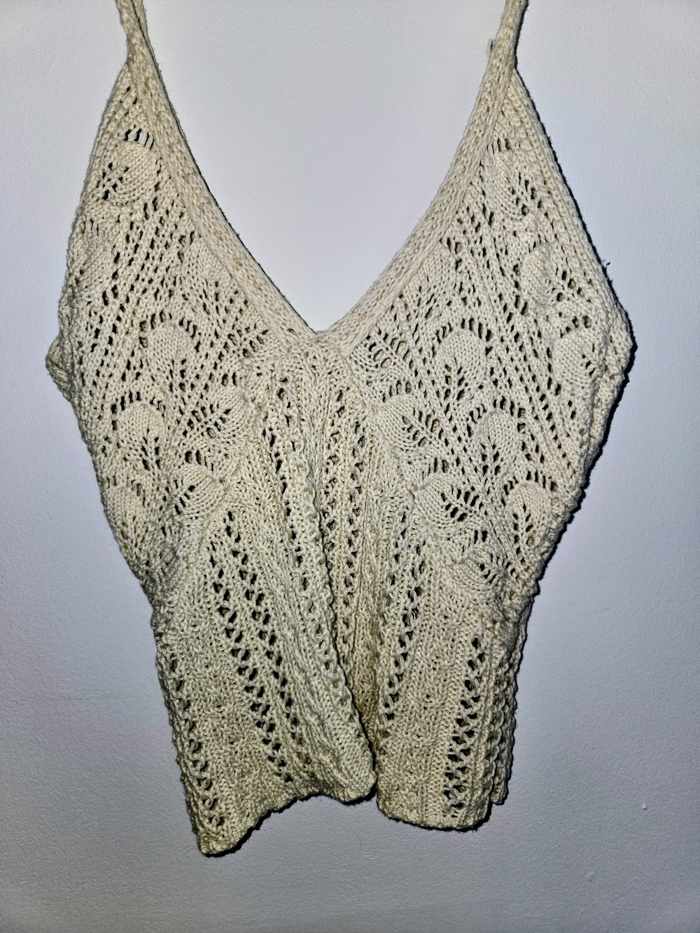 By Together - Cream Boho Beachy Crochet V-Neck Spaghetti Strap Crop Tank Size S - Picture 3 of 13